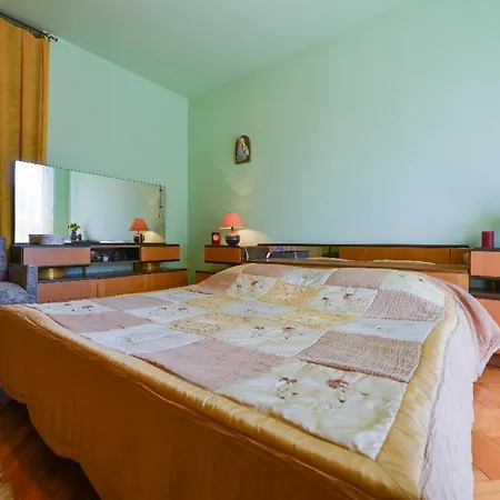 Historic Centre Apartment *